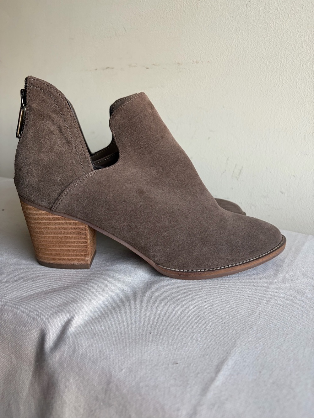 Blondo Taupe Suede Cutout Heeled Booties Wynona